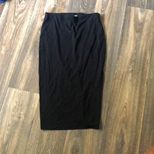 Black pencils skirt